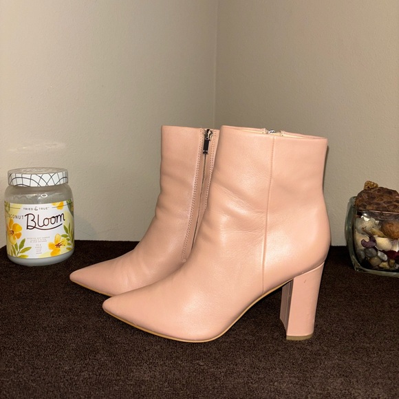 Ankle boots; very cute & classy; very comfortable & soft. - Picture 4 of 11